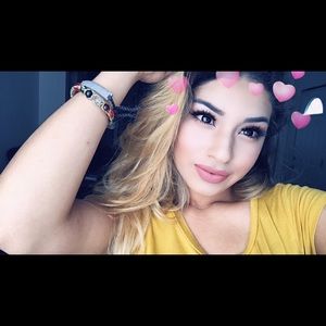 Meet your Posher, Sonia